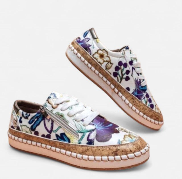 Maisie | Women's Lace-Up Low-Top Trainers, Textured Sole Walking Shoes | Everlasting Boutique