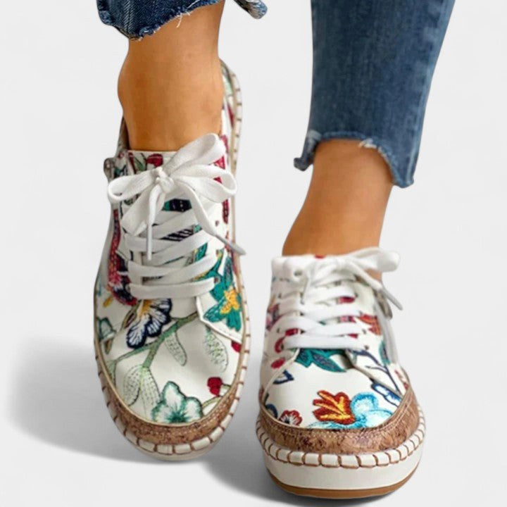Maisie | Women's Lace-Up Low-Top Trainers, Textured Sole Walking Shoes | Everlasting Boutique